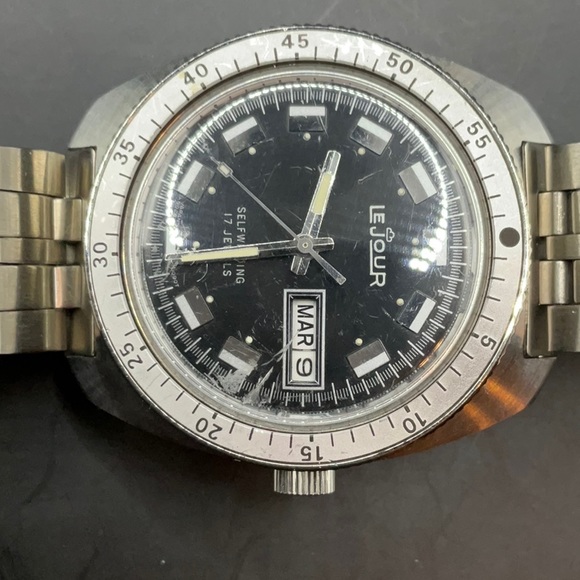 Vintage 1969 Le Jour Black Dial Watch - Picture 5 of 5